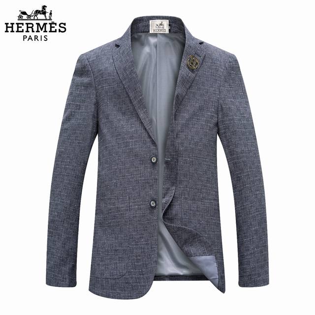 高版本 爱马仕 2025Ss欧洲专柜主打系列。男士修身西服 ，采用进口高端面料 ，面料超级牛逼上身潇洒大气 ，贵气十足！男神必备码数:M-Xxxl 下单请报身高