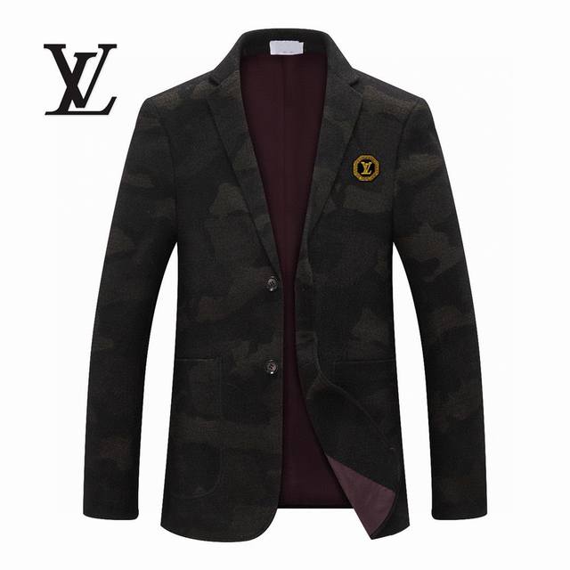 高版本 范思哲 2025Ss欧洲专柜主打系列。男士修身西服 ，采用进口高端面料 ，面料超级牛逼上身潇洒大气 ，贵气十足！男神必备码数:M-Xxxl 下单请报身高