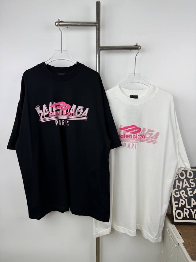 款号X45 Balenciaga 巴黎世家Logo印花短袖T恤 面料采用巴黎Zp定织定染全棉双纱克重260克布面干净布纹清晰，柔软舒适螺纹釆用定染无色差 水洗效