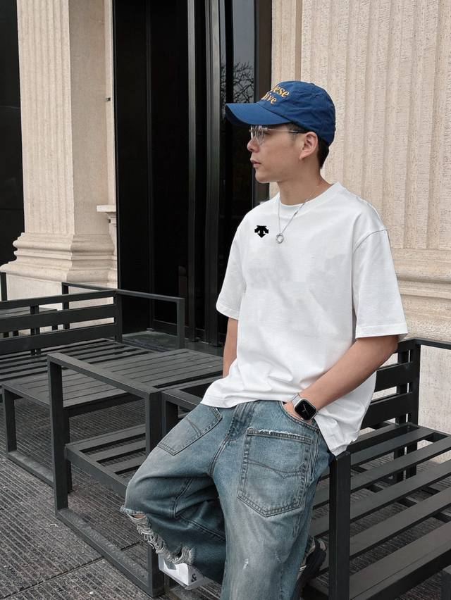 迪桑特 2025年春夏新品上新 三标齐全 丝光棉圆领短袖T恤 好货不用过多介绍 看细节 专柜码数：M-Xxxl 175 140建议L