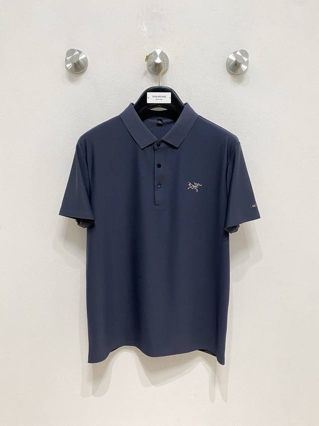 新品上市 始祖鸟 2025Ss夏季新款字母Logo男士翻领polo衫！经典商务男款，高端男装的天花板级别的商务男款！简约时尚大气不失优雅，单穿内搭体面过人，品质
