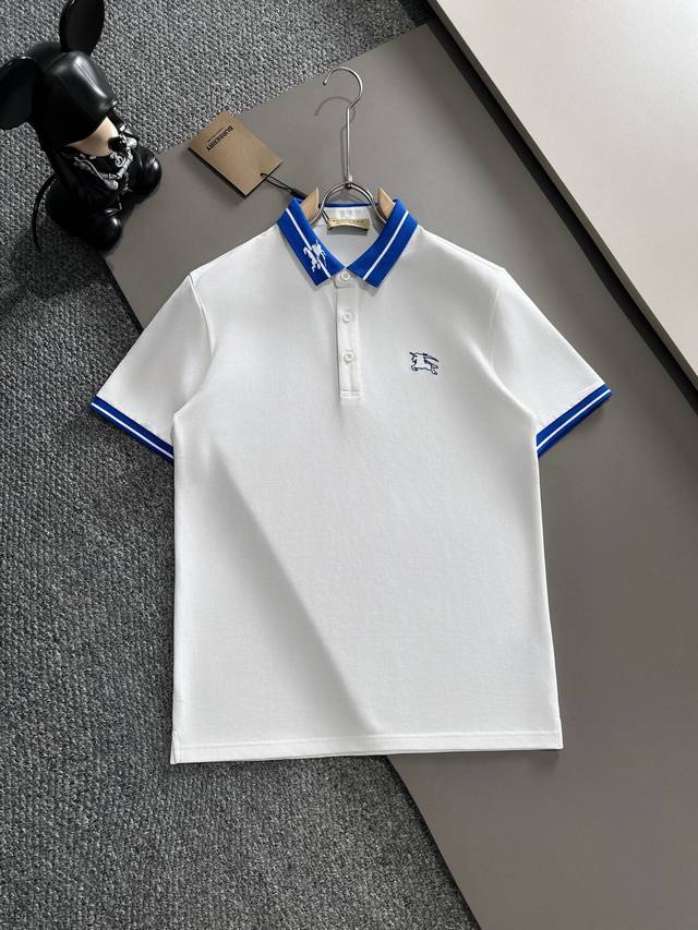 巴宝莉25Ss新款春夏短袖翻领T恤polo，最高版本客供定制高端朱地面料简单时尚款，螺纹拼色螺纹配色超级好看！胸前战马刺绣经典Logo简单大方的款式！满满的高级