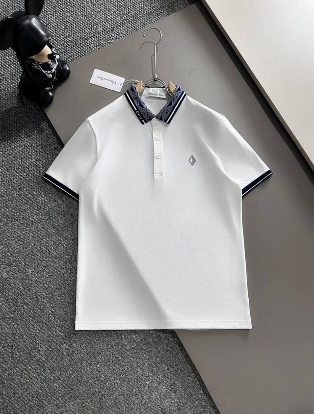 迪奥25Ss新款春夏短袖翻领T恤polo，最高版本客供定制高端朱地面料简单时尚款，拼色螺纹超级好看！胸前Gg刺绣经典Logo简单大方的款式！满满的高级感，四季可