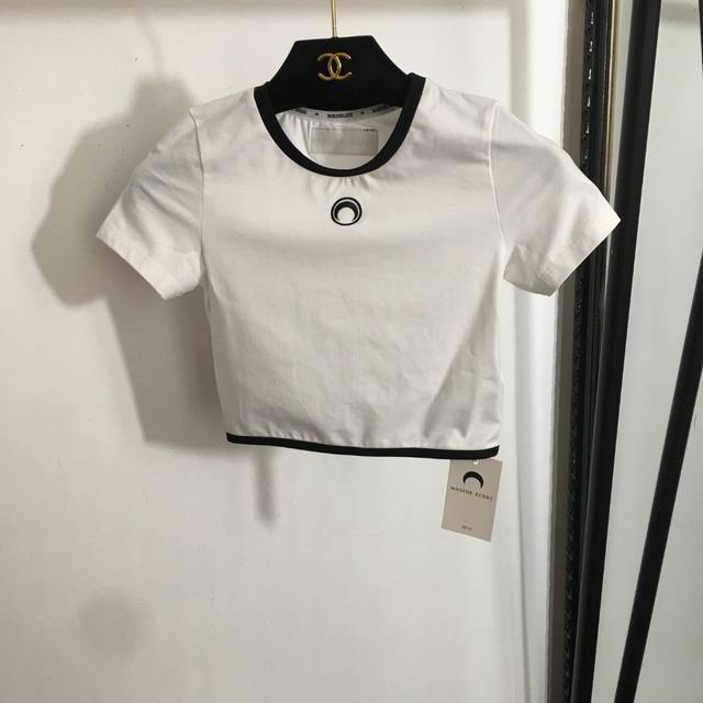 款号20252001 Marine Serr*新款 月亮刺绣短款露腰短袖T恤，白色，S-Xl， S码；胸围66，袖长14，衣长34