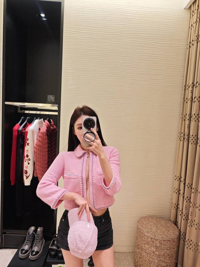Chane* 25p早春新款 一粒扣娃娃领针织开衫丨独家Yb开发！高版出品！用心出品每一分钱都花在细节上 包缸定染确认无色差是基本 版型和细节的调整是难点 我们