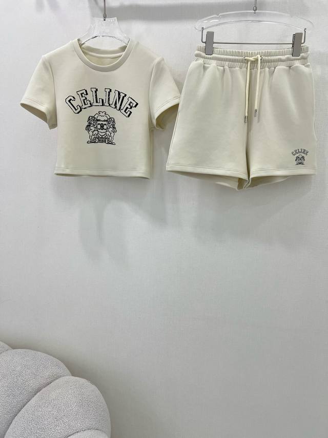 Celi*N25春夏新品套装撞色圆领抽绳腰套装组合 原版开发！高版出品！全新定制Yb棉 胸前跟短裤下摆均以字母Logo印花装饰 宽松版型藏肉显瘦，单穿叠穿无压力