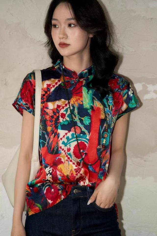 爆款上新 红色印花国风盘扣真丝短袖上衣 显瘦百搭 包容性强 面料：双绉真丝 颜色：图片色 码数：S-Xl
