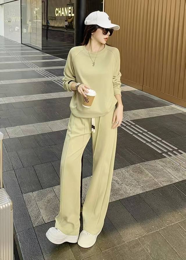 春装卫衣长裤套装！面料：棉 .聚酯纤维 106.60.60.102 小码数据，依次是胸围，衣长，腰围，裤长 42509 码数：S~Xxl 每大一个码数，胸围腰围