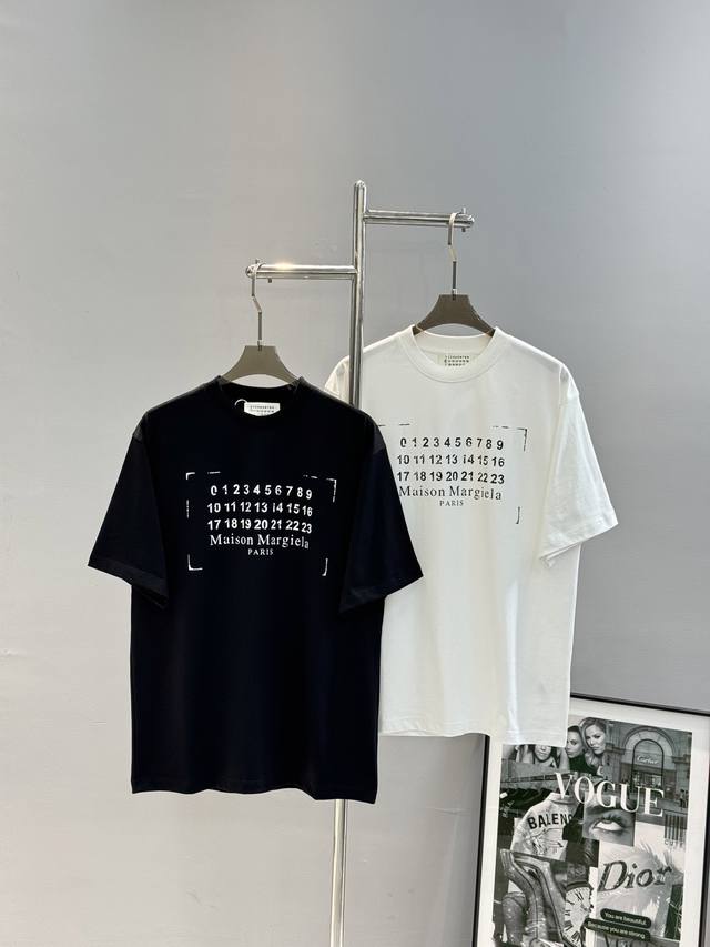 Maisonmargiela马吉拉潮牌原单T恤.男女同款！爆款数字印花融合后烫画字母短袖，新款潮流爆款短袖，280G纯棉材质。柔软舒适！Os落肩版型.时尚又个性