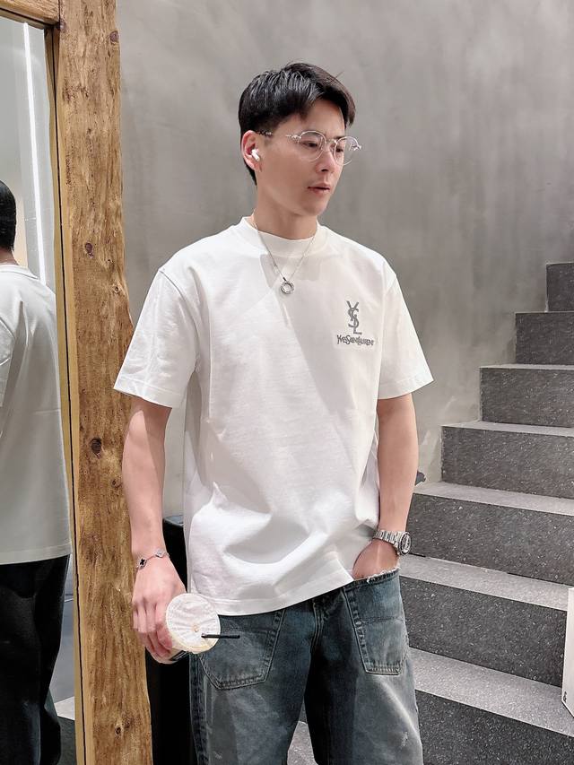 Ysl 2025春夏新款男女同款短袖T恤，！定制专属纯棉面料，定制原版工艺螺纹，胸前重工字母Logo工艺设计！简约大方，从容百搭，档次极高，完美融入时尚还有风情