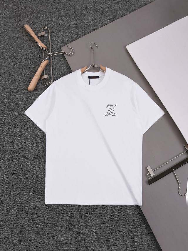 新款上架 Xd-8774 驴家新款经典刺绣T上货！ 高品质 精梳棉洗水处理 不变形不缩水 手感好 简约大气 新工艺实物更立体 更美观 超级百搭款 三标齐全 颜色