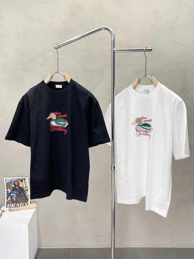 Burberry巴宝莉独家专供新款原单男士休闲短袖 高端定制 高端版本 时尚百搭爆款进口面料 手感超柔软细腻 穿着亲肤舒适 高端精品 代工厂p精细做工 上身非常