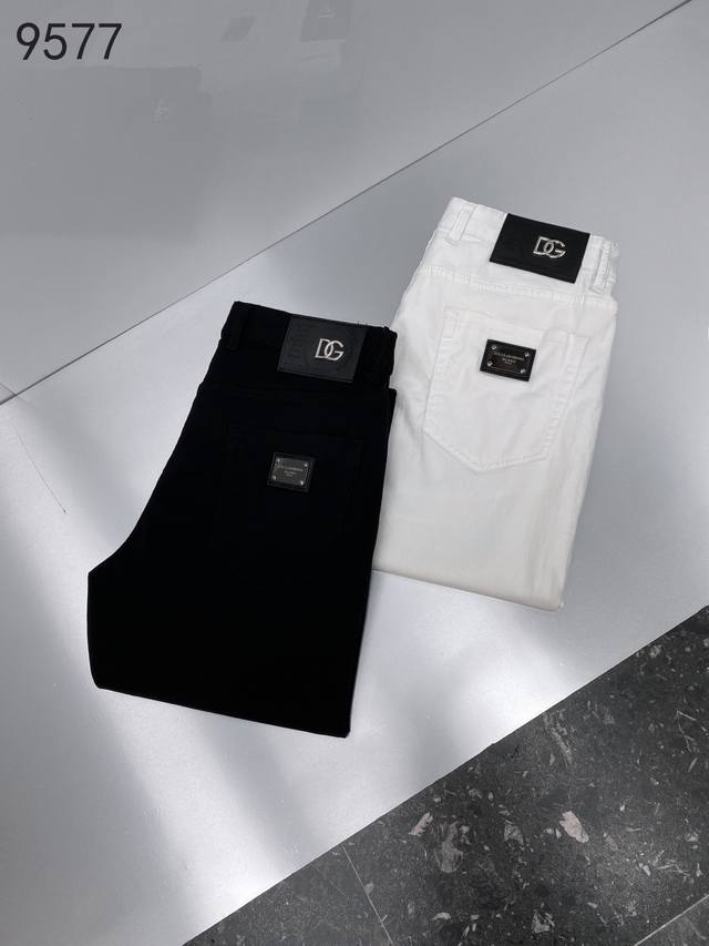 爆款：9577克色 白色 补单又到货一批，双层固色 面料超舒服 直筒版型，适合人群广 码数：29 40