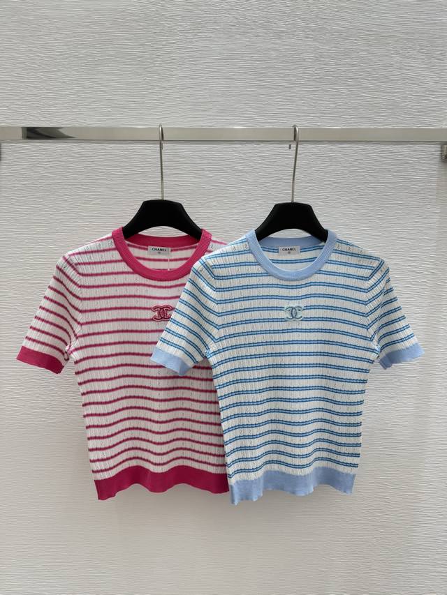 Ch家 早春新款 圆领撞色条纹针织短袖 颜色：蓝色 粉色 尺码：36.38.40