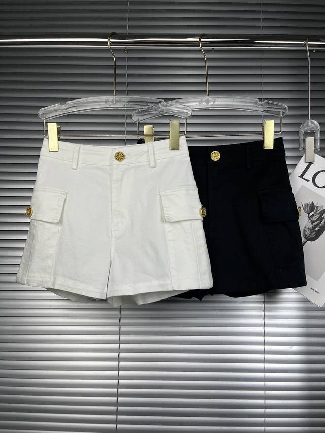 2025新款 B家金扣侧口袋牛仔短裤 Size: S- L