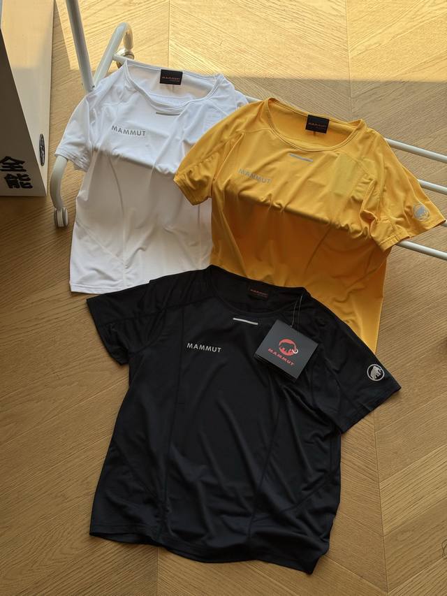 mammut猛犸象Aenergy男士户外登山运动Heiq Fresh短袖Tee 黑色 白色 橘黄色 M~3Xl 轻量化高弹聚酯纤维面料，根据环境气温变化迅速散热