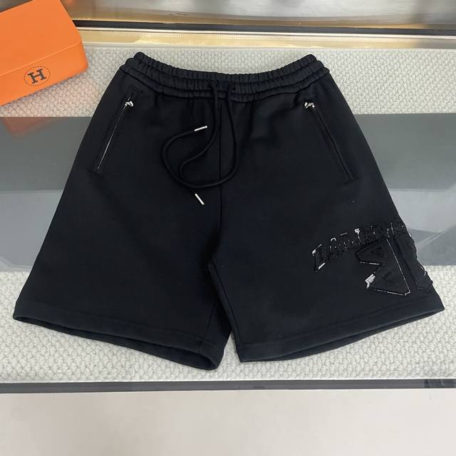 纯原臻品 顶级原版复刻 巴黎世家 Balenciaga 2025Ss新款双B刺绣Logo休闲短裤 原版面料高版本高品质 网红明星同款 定制400克重博鳞大卫衣面