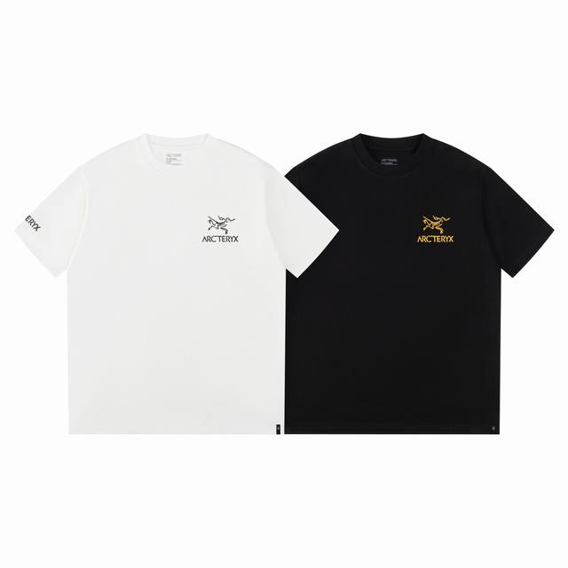 arc'teryx 始祖鸟春夏新款280克高克重纯棉胸前压花Logo短袖T恤 始祖鸟字母Logo印花，高端32S双纱280克面料重磅面料，定制拉架罗纹同缸同染。