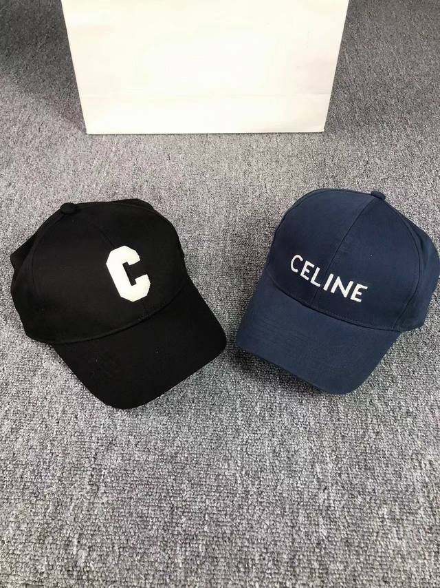 上新 Celine 赛琳经典款刺绣字母棒球帽 材质：精梳棉 工艺：刺绣字母 两色 黑色、藏青色