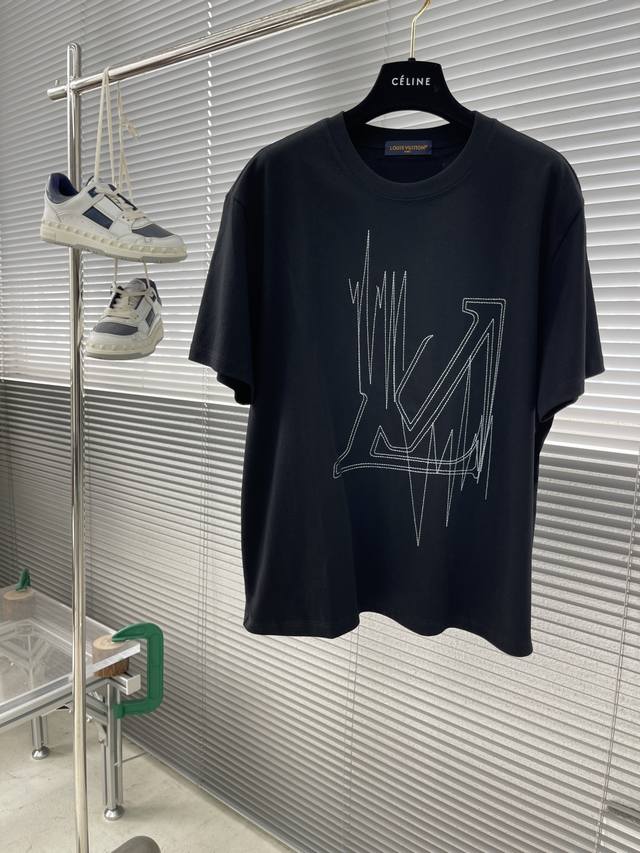 顶级最高版本 Lv路易威登Louis Vuitton 驴家1V 经典线条图案圆领半袖T恤短袖 男女同款 情侣款 宽松版型 最高版本 原版面料 高版本 高品质 所
