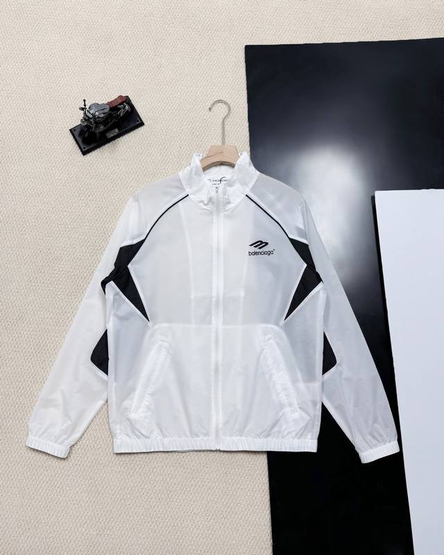 顶级原版 Balenciaga巴黎世家2025春夏拼接款防晒衣外套 巴黎专柜同款男女款皮肤衣立领防晒服，采用经典Upf四十 面料制成的运动上衣，面料顺滑挺阔，横