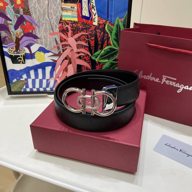 ferragamo 高版本 菲拉格慕 银色 大马蹄花纹 时尚大气 万年不过时的款 低调又不失品味 男士皮带腰带专柜同款 很有质感的一款皮带 进口南非皮底 全套包