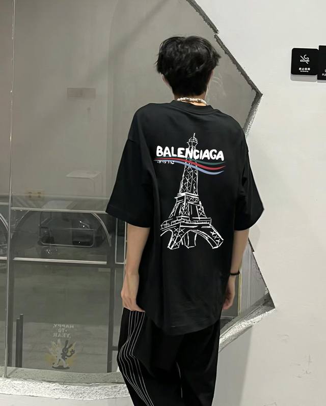 balenciaga巴黎世家巴黎铁塔圆领短袖半袖T恤 面料采用260克纯棉双纱食毛面料 双线二本针压线 久洗不变形 原版定制三标 高端进口印花 随意水洗 情侣可