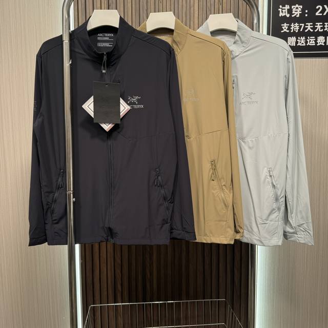 始祖鸟 Arc'teryx*Zl男女同款最新款液下两侧激光打孔透气立领轻薄皮肤衣！单层防晒衣！实测紫外线值0.5，有效防晒！ 内里全包边 有认证防晒指数报告单，