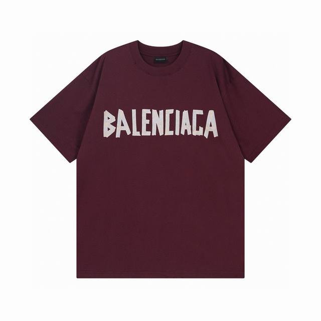 酒红色 Balenciaga 巴黎世家2025 Ss 经典胶带拉浆印花短袖T恤 本市场No.1的质量 真正天花板品质 全部原版开发注意细节图 避免被盗图商家混发