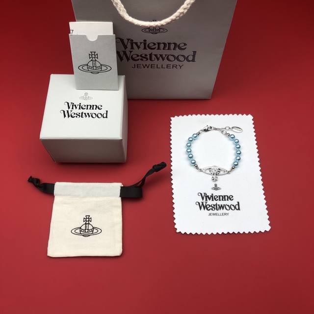 vivienne Westwood西太后手链顶级最高版本』 重磅来袭通过关系搞到一批海关扣押的西太后手链 全球最火的款式之一 可以承载岁月的经典之作 永不过时
