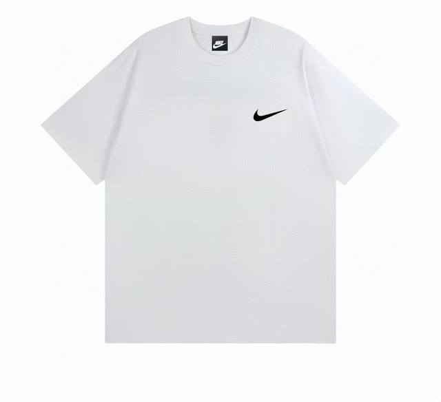 顶端刺绣品质耐克Nike 基础款短袖宽松男女同款情侣款 采用抗菌260克新疆长绒棉重磅面料 透气舒适 怎么洗都不起球透气轻柔的短袖，让您穿着舒适一整天！ 品质在