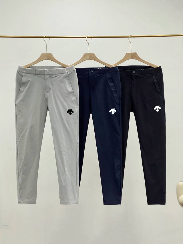 descente迪桑特户外系列休闲压胶长裤 浅灰 藏蓝 黑色 M-3Xl 外贸公司订单级 宝藏神裤！这款户外压胶长裤，以专业级性能与高级质感惊艳亮相，无论是徒步