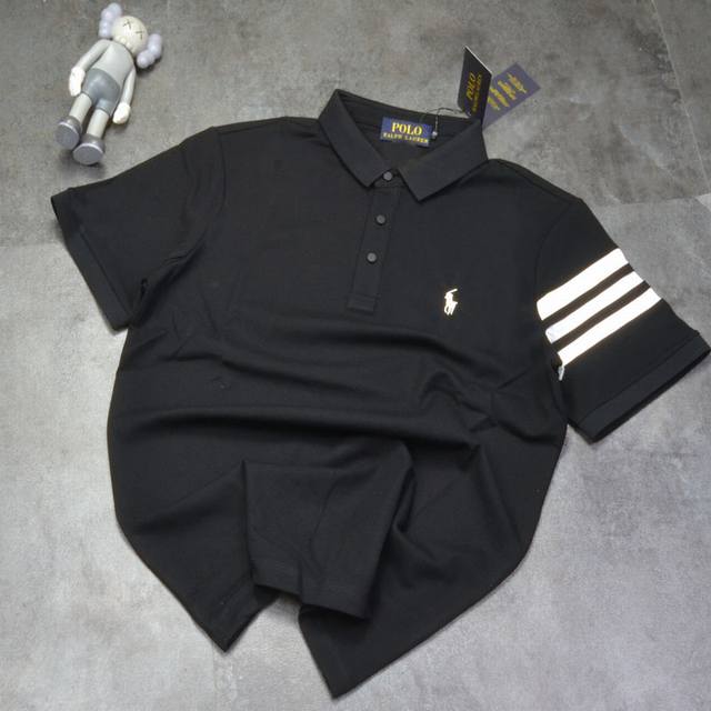 polo 拉夫劳伦 2025年夏季男装Polo Ralph Lauren 棉Polo衫T恤高品质 经典版型： 定制罗纹 Polo领，三纽扣衣襟，短袖，罗纹袖口，