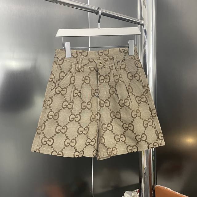 顶级版本最高品质 Gucci 古驰 2025夏装新款 双G图案丹宁短裤 女款 原版面料高版本高品质 网红明星同款 定制牛仔梭织面料 .. 双面提花工艺 进口机对