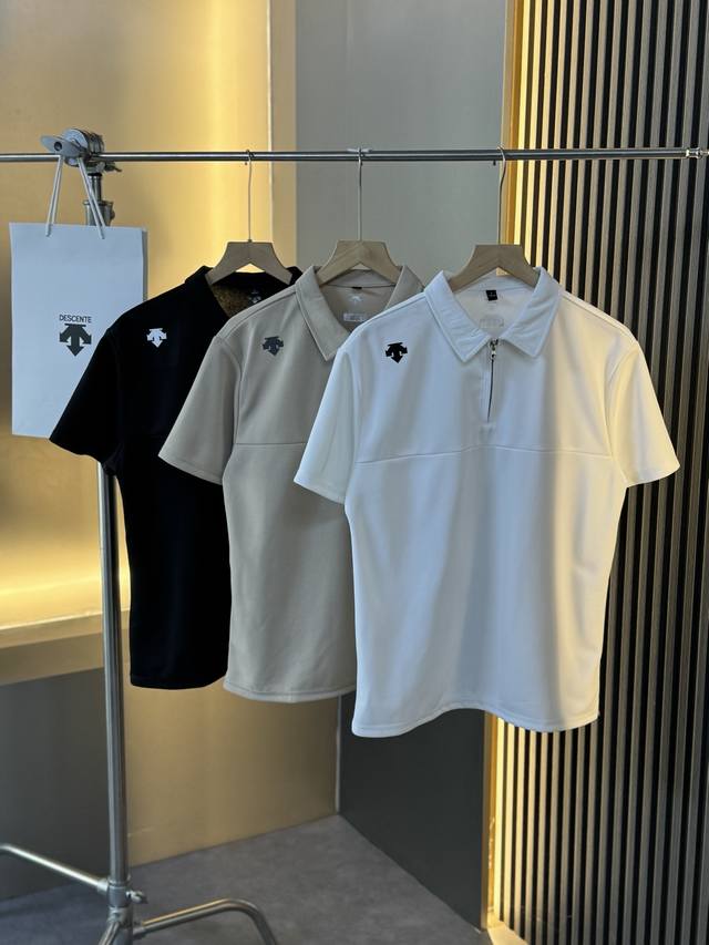 供 Descente 迪桑特 2025夏季新款半拉链拼接男士休闲户外Polo短袖 -Color：黑色 卡其 白色 -Size：M L Xl 2Xl 3Xl 三色