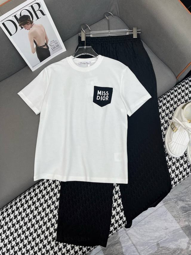 dior迪奥口袋字母刺绣圆领短袖T恤暗纹老花提花松紧腰长裤休闲套装 款号：25671105314 颜色：图片色 尺码：Sml S码80-95斤 M码95-110