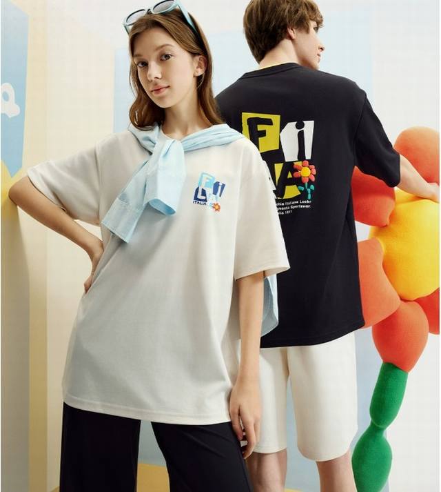 fila X Tim Lahan斐乐情侣短袖T恤男女夏季新款半袖宽松运动上衣！ 大师联名 艺术印花Stone系列插画，即兴演绎，自然美学，胶浆印花工艺，打造立体