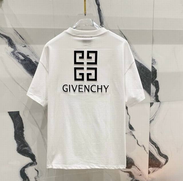 高品质 Givenchy 纪梵希立体硅胶压花新款T恤！ 25Ss春夏新品，前幅小字母Loog，后幅大字母Logo，采用环保硅胶片，无甲醛，对身体无危害， 采用3