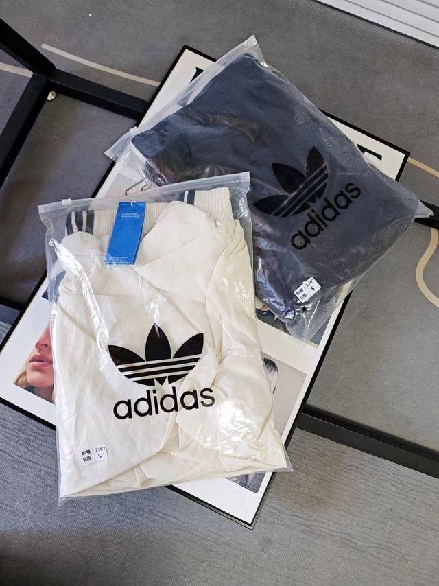 细节图 Ad花包短裙 拼接内衬防走光安全裤 真的会忍不住狂拍！ 真的是360度美貌的小裙子！ 随便什么角度拍 都是好看！ 不敢想象你们拿到手，上身后会有多爱我