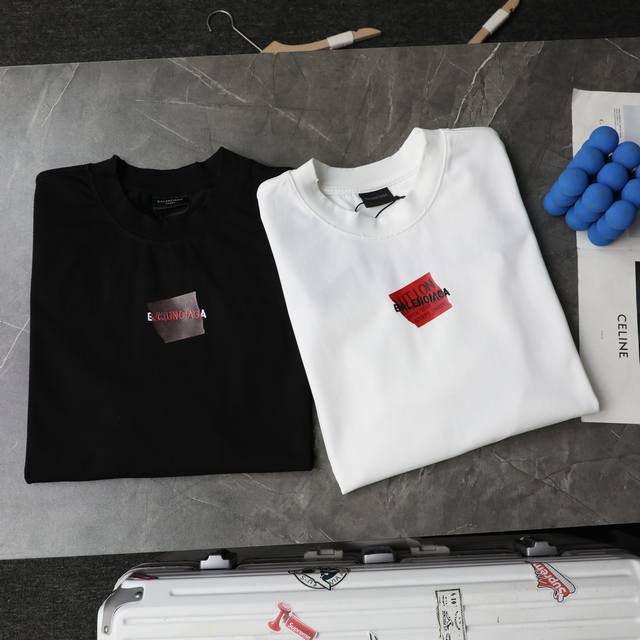 顶级复刻 高端定制 Balenciaga 巴黎世家 新款字母刺绣压胶Logo做旧休闲短袖T恤 颜色：黑色 白色 购入原版开模打造，全套定制辅料，细节决定成败 巴