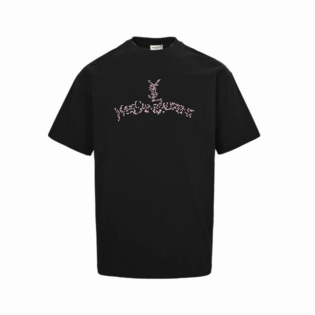 saint Laurent 圣罗兰 25Ss 经典字母撞色刺绣短袖 面料采用定制260G 26支特滑双股精棉平纹高密无尘全棉布料。 高密度加厚，走线平整，代工品
