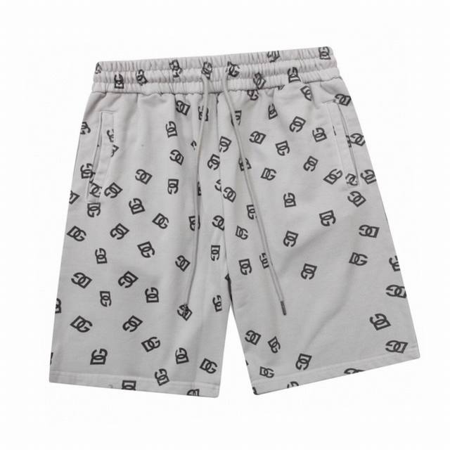 杜嘉班纳 Dolce&Gabbana 夏季新品 满花小字母印花休闲短裤 高品质牛肚面料、特别手感、超级质感 舒适柔软透气 休闲宽松版型 潮流男女同款 Color