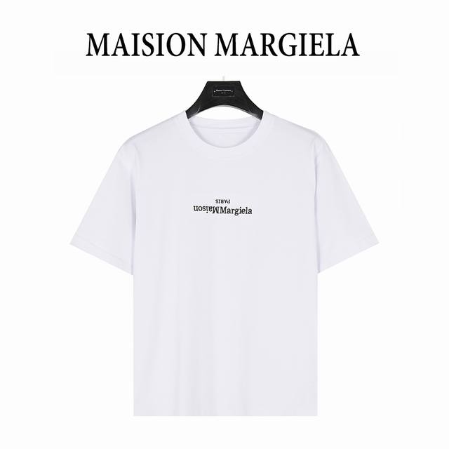 maisonmargiela 马吉拉 反转小标Logo刺绣短袖T恤 重磅精梳260G纯棉双纱面料 后背手工四角缝线 螺纹定织定染通肩拉条工艺增加衣物清洗寿命 触