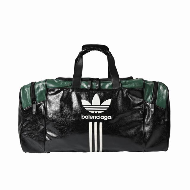 balenciaga巴黎世家 Adidas阿迪达斯三叶草字母三条杠 仿旧细纹真皮手提包旅行包大号水桶健身包 品质顶中顶 通勤，健身，旅游必备， 出行炸街回头率