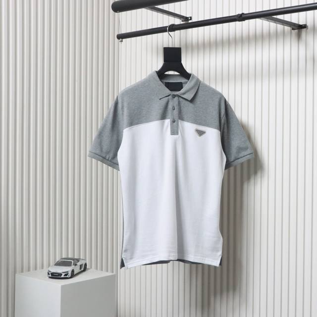 prada 普拉达 胸前口袋三角标短袖Polo衫 时尚型裁设计 兼具个性 简约不简单 客供精仿棉打造珠地材质面料,领口丝光面料编织，内里工整严密,手感柔软细腻上
