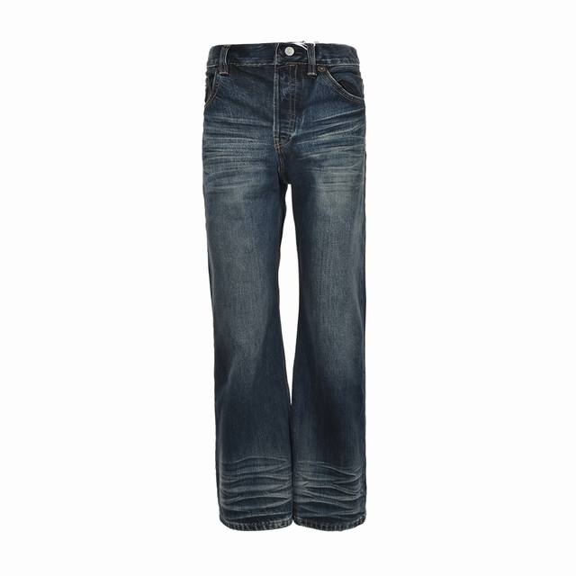 acne Studios 24Fw M蓝色水波纹牛仔裤 M的版型，加上不挑人的深蓝色颜色再加上特殊的水洗波纹，多处做了水洗蜂窝，使得这条裤子颜值一直居高不下，可