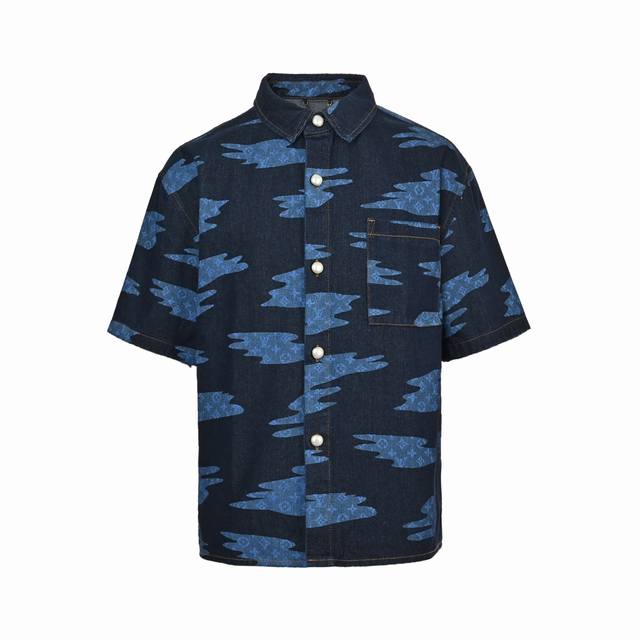louis Vuitton 路易威登 25Ss 云朵天空蓝牛仔短袖衬衫 原版购入，净色丹宁牛仔、凹凸压花工艺、柔软洗水处理、刻字古铜五金、全套辅料配备！纯棉斜纹