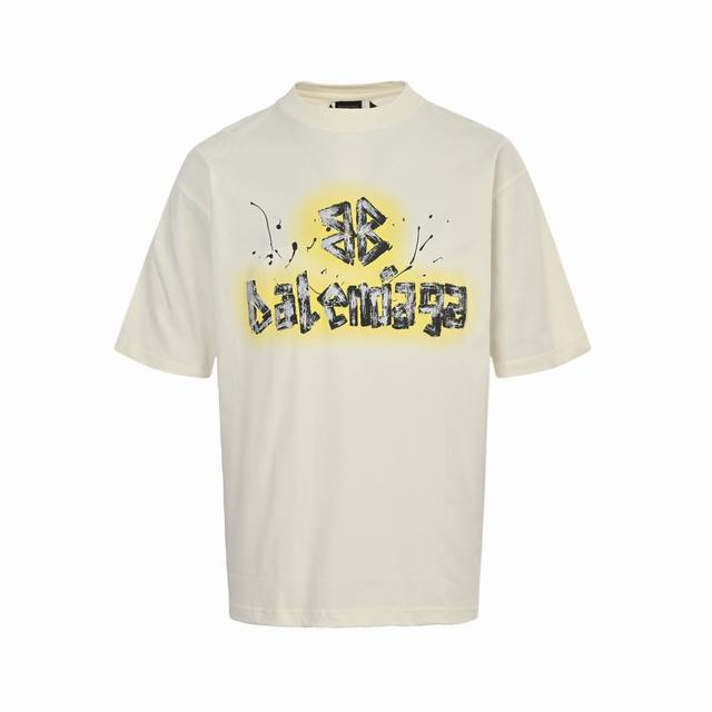 balenciaga 巴黎世家 手绘双B字母印花短袖 定制高克重 针织棉面料精心制作，手感特别的扎实，质感拉满，松软细腻上身舒适，优越的吸湿排汗性能，不闷热！胸