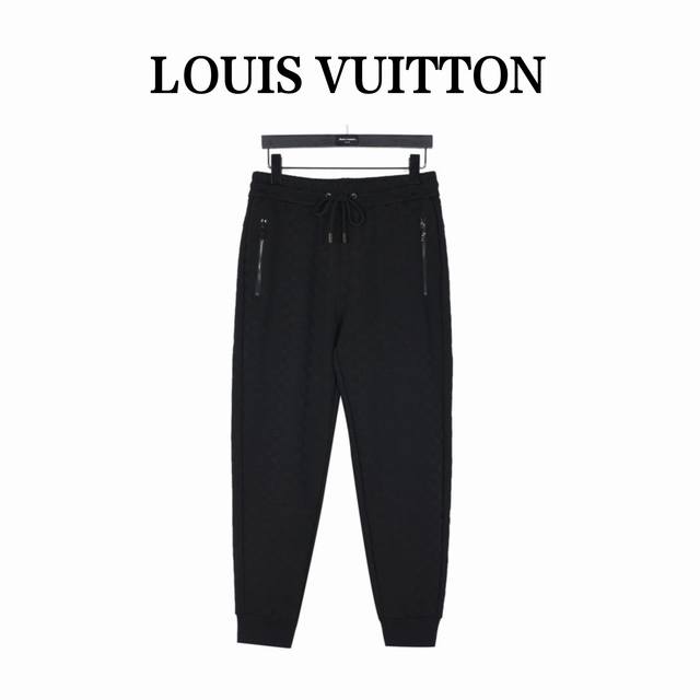 louisvuitton 路易威登 Lvlogo棋盘格口袋拉链长裤 区分市面通货，棋盘格上带有Lv四叶草Logo。男女同款全新美学灵感趣味设计,渠道性质精品。让