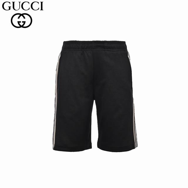 gucci 古驰 24Fw 蛇纹串标短裤 明星同款双G织带蛇纹短裤 透气舒适度高，手感细腻柔软！上身版型超赞！潮流男女同款 采用顶级面料，手感非常细腻. 上身舒